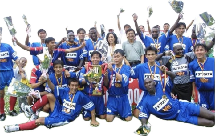 Cựu tuyển thủ bóng đá vừa qua đời