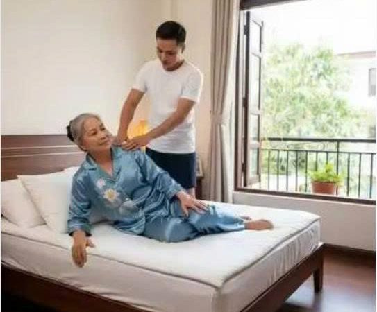 Ngh-i ng-ờ mẹ chồng tr-ộm vàng cưới tôi vội lén đặt camera trong phòng và phát hiện bí mật KINHHOANG