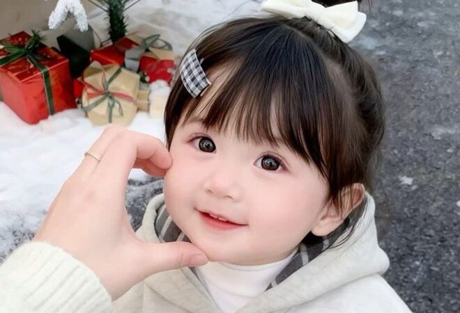 Ông nội định đặt tên cho cháu là Nguyễn Thị Hồng Bưởi, nhân viên tư pháp sửa vài nét thành tên vừa hay vừa ý nghĩa