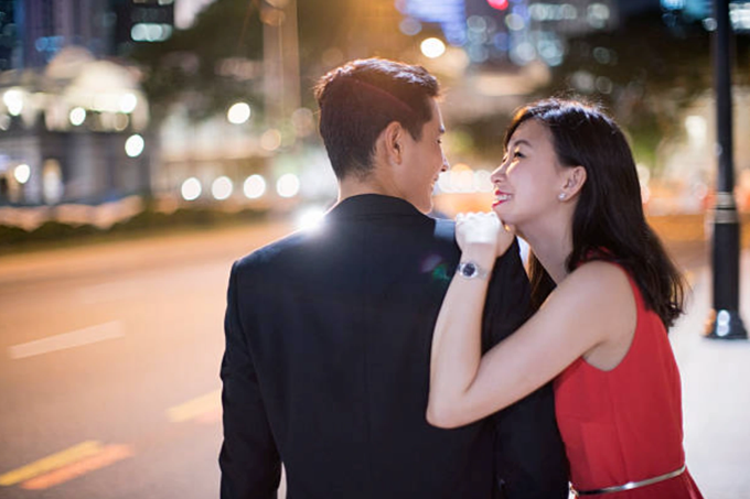 Vì sao đàn ông cứ qua tuổi 40 là bắt đầu ”chán” vợ?